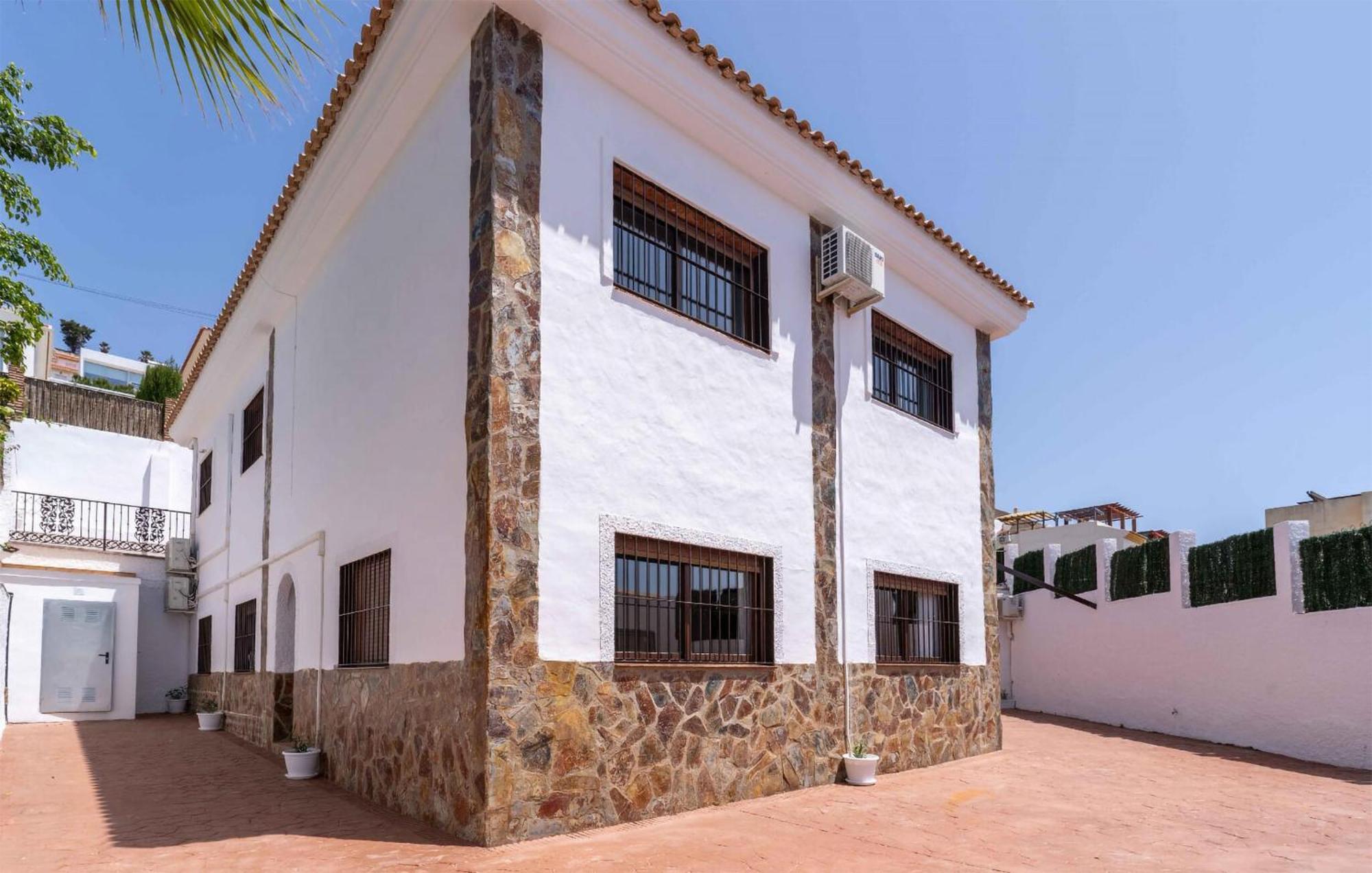 Lovely Home In Benalmadena With Kitchen Exterior foto